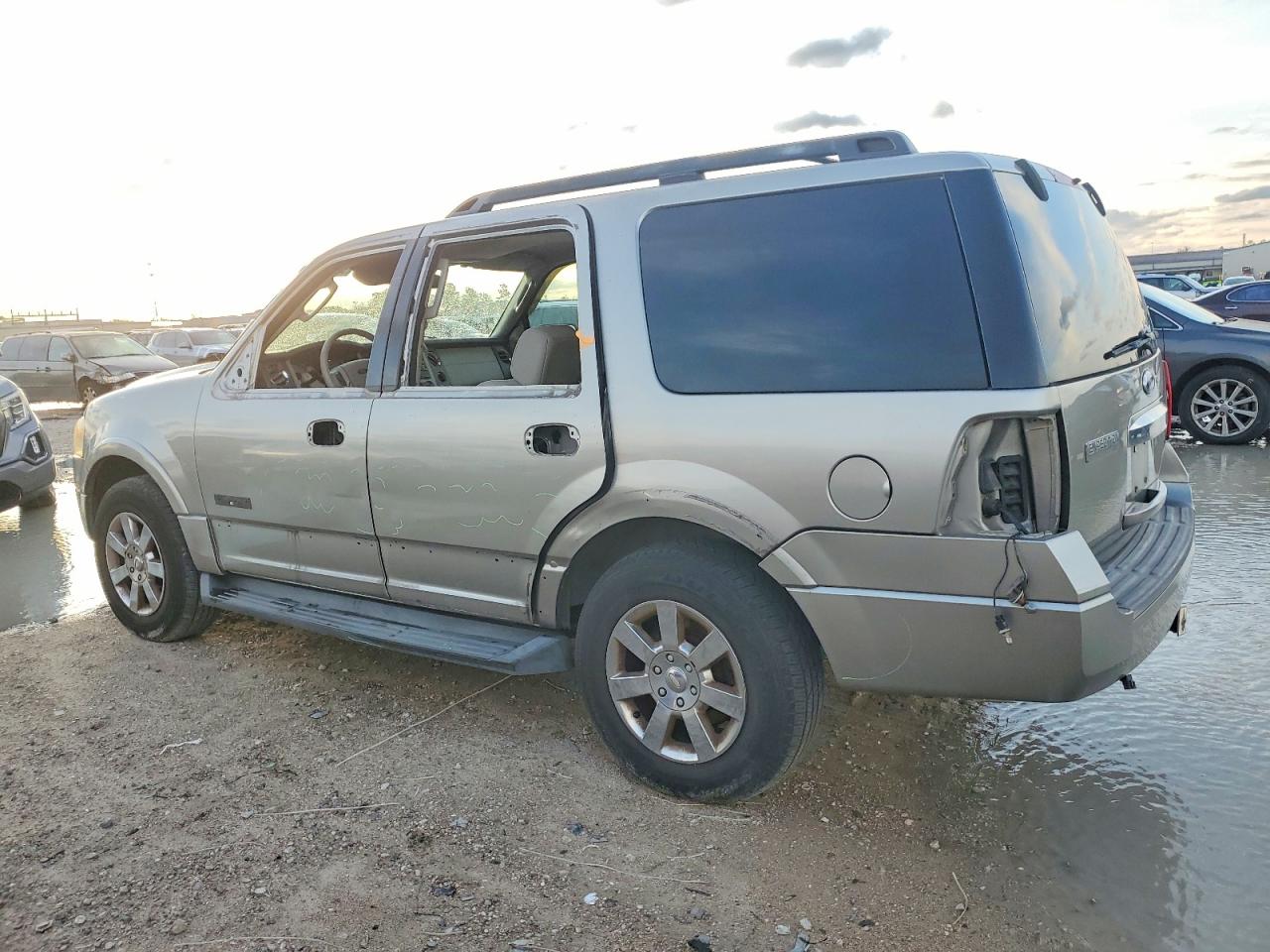 2008 FORD EXPEDITION XLT photo 2