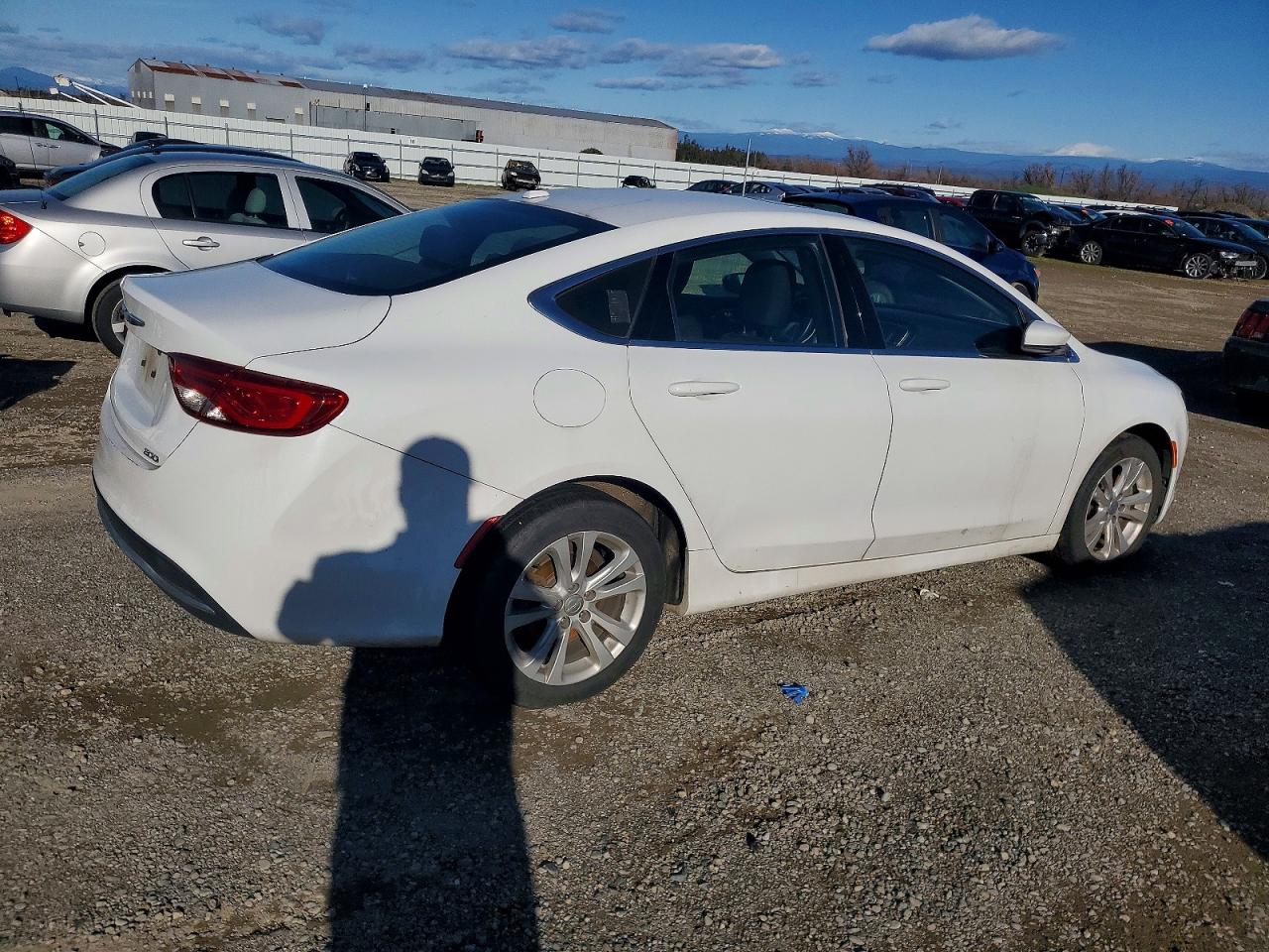 2015 CHRYSLER 200 LIMITED photo 3