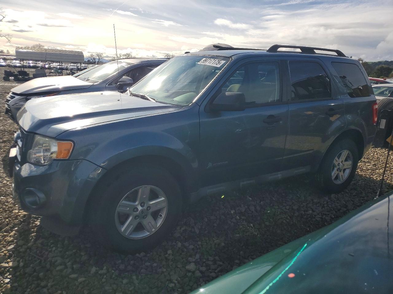2011 FORD ESCAPE