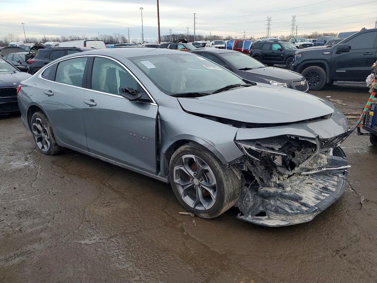 2024 CHEVROLET MALIBU LT photo 4