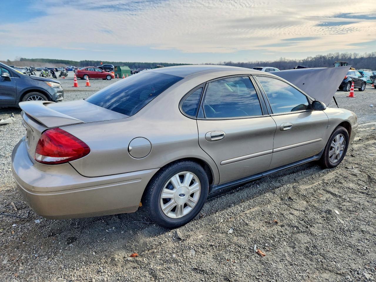2005 FORD TAURUS SEL photo 3