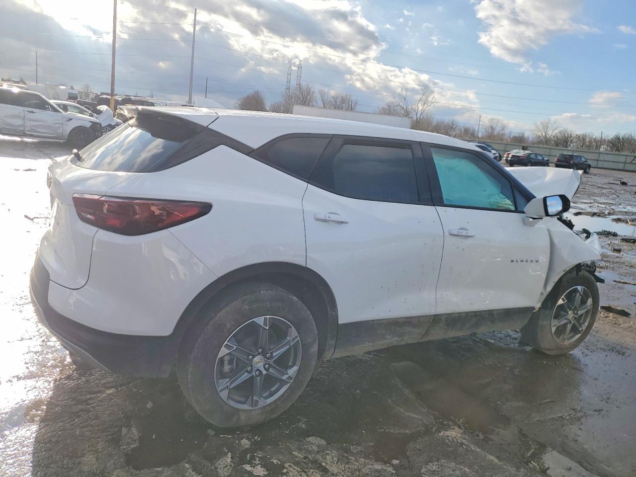 2025 CHEVROLET BLAZER 2LT photo 3
