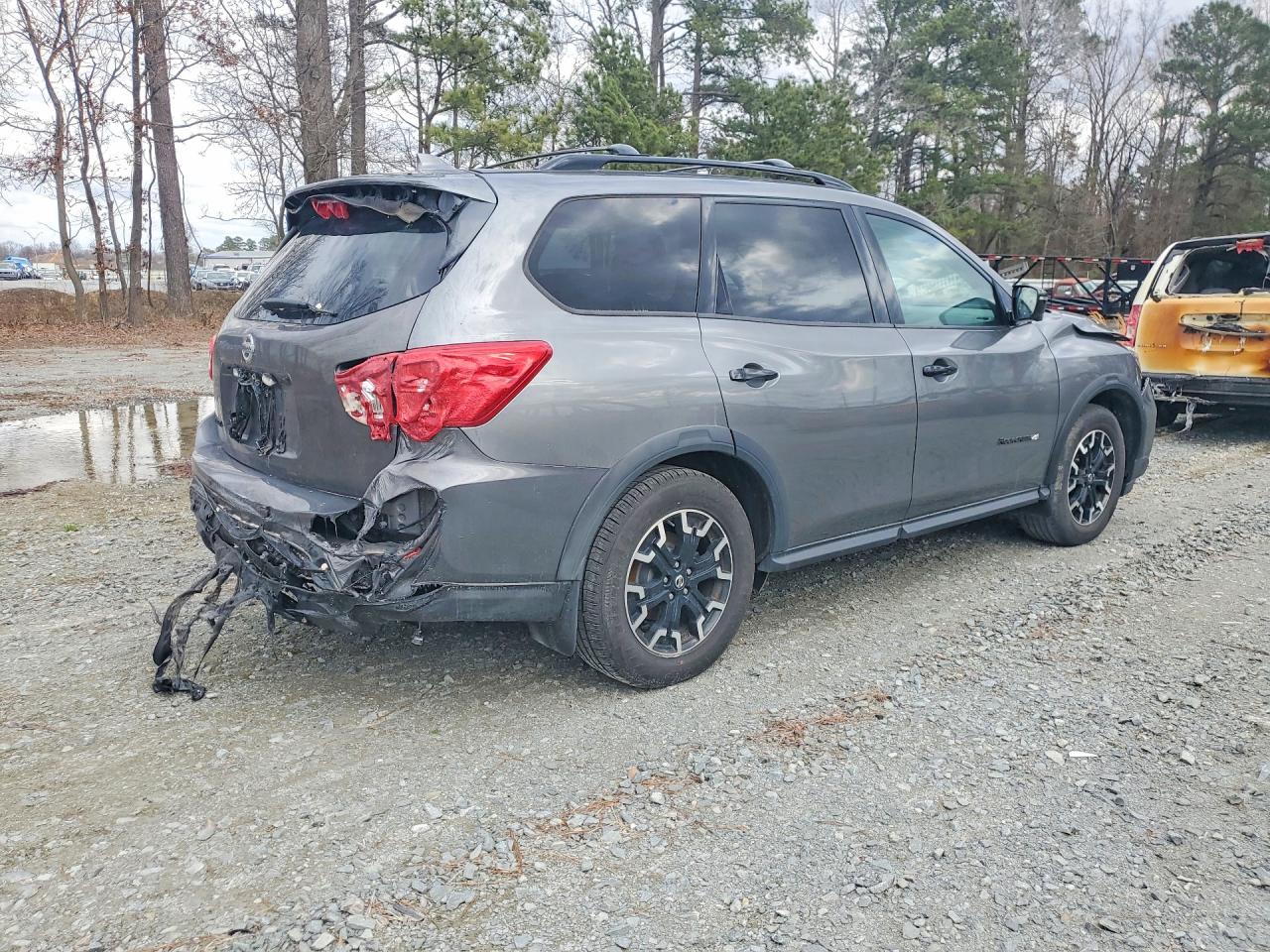 2020 NISSAN PATHFINDER SL photo 3