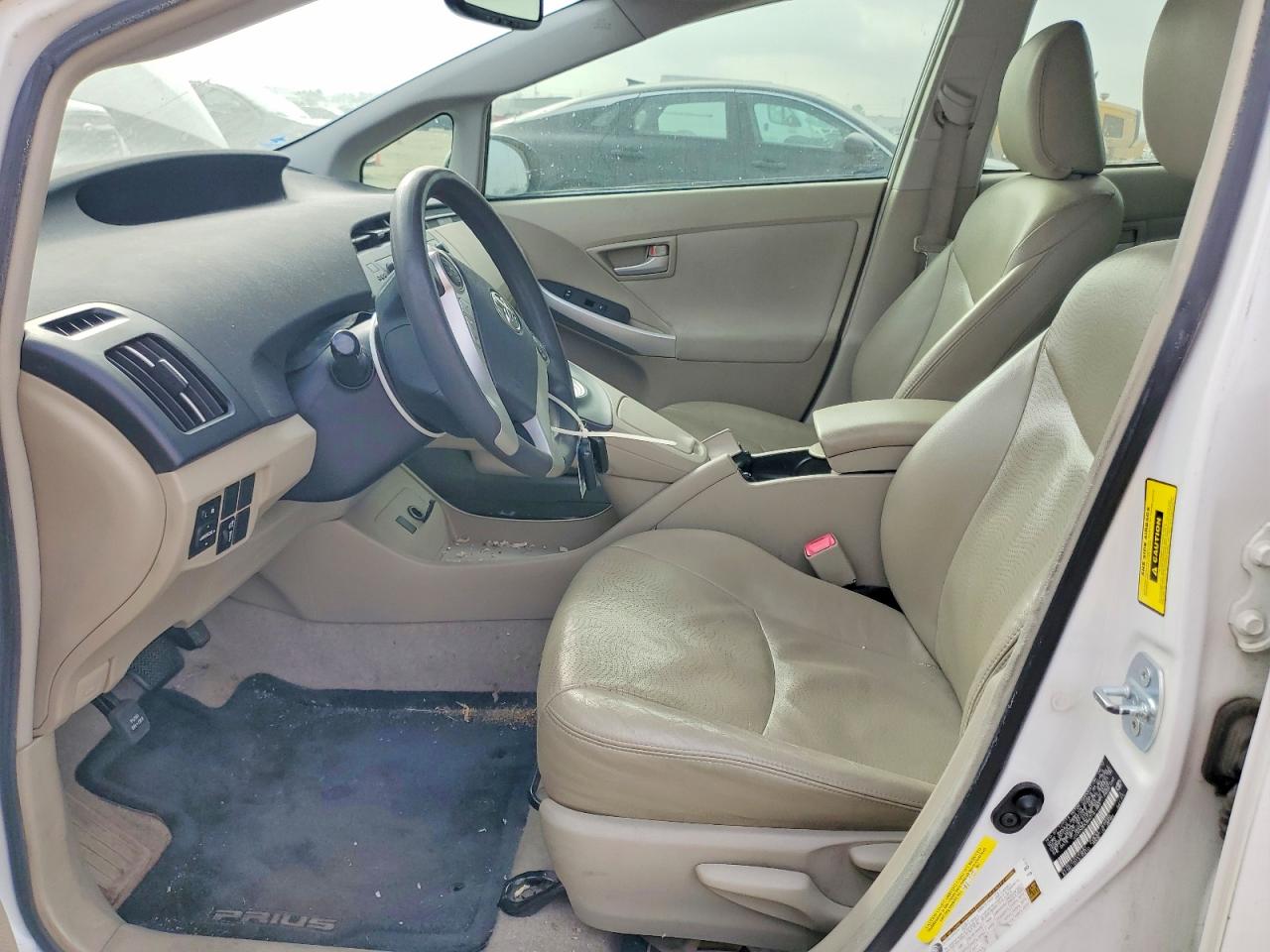 2010 TOYOTA PRIUS photo 7