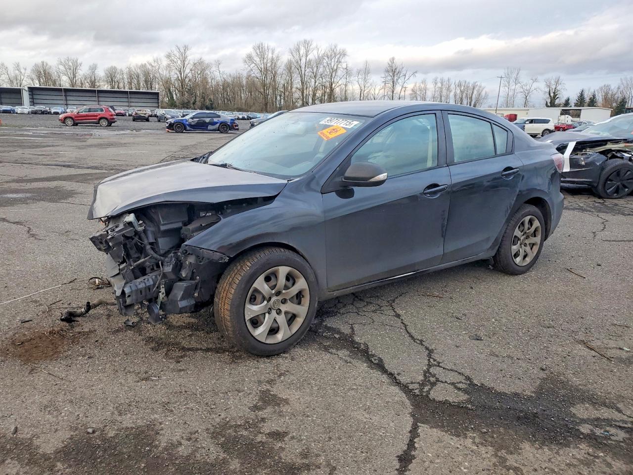 2013 MAZDA 3