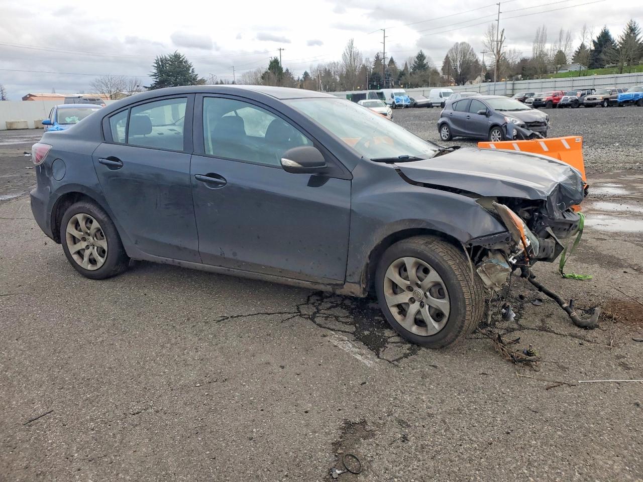 2013 MAZDA 3 I photo 4