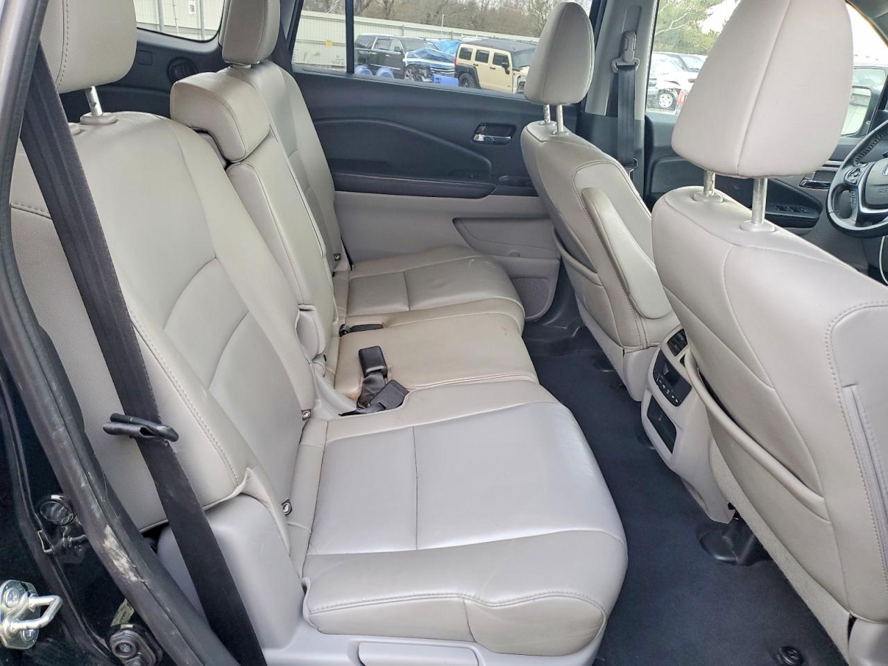 2016 HONDA PILOT EXL photo 11