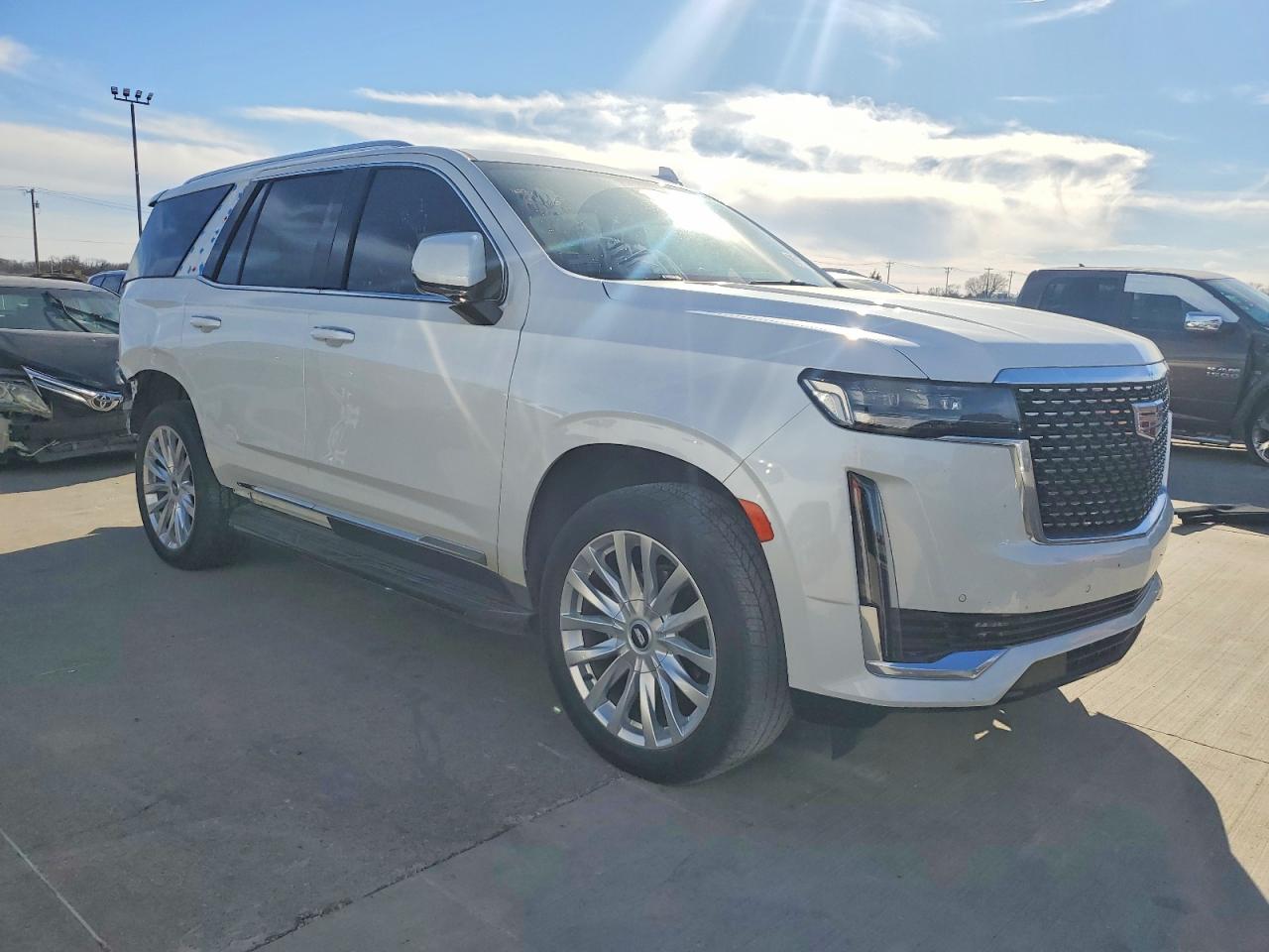 2022 CADILLAC ESCALADE LUXURY photo 4
