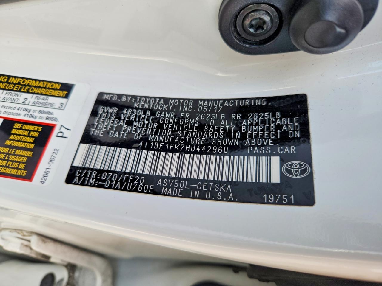 2017 TOYOTA CAMRY LE photo 12