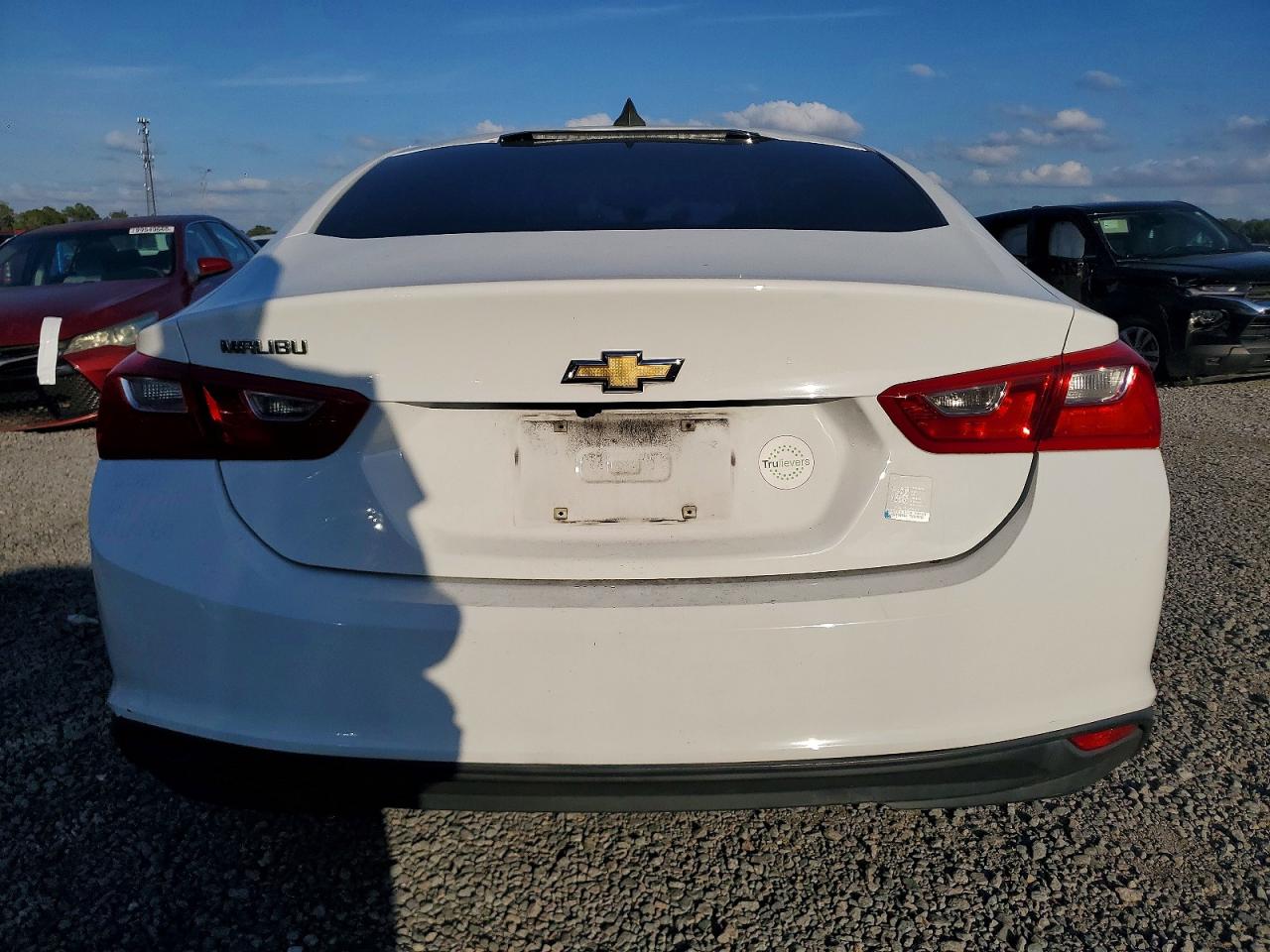 2017 CHEVROLET MALIBU LS photo 6