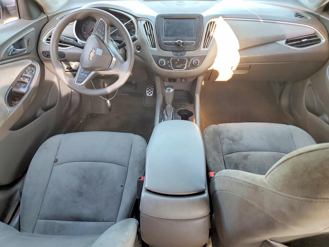 2017 CHEVROLET MALIBU LS photo 8