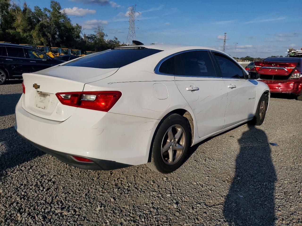 2017 CHEVROLET MALIBU LS photo 3