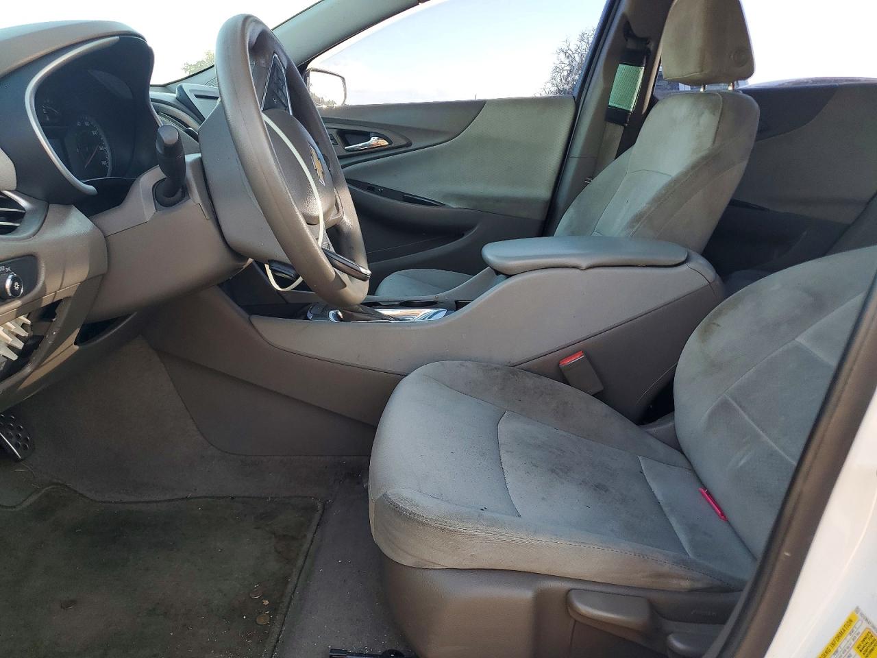 2017 CHEVROLET MALIBU LS photo 7
