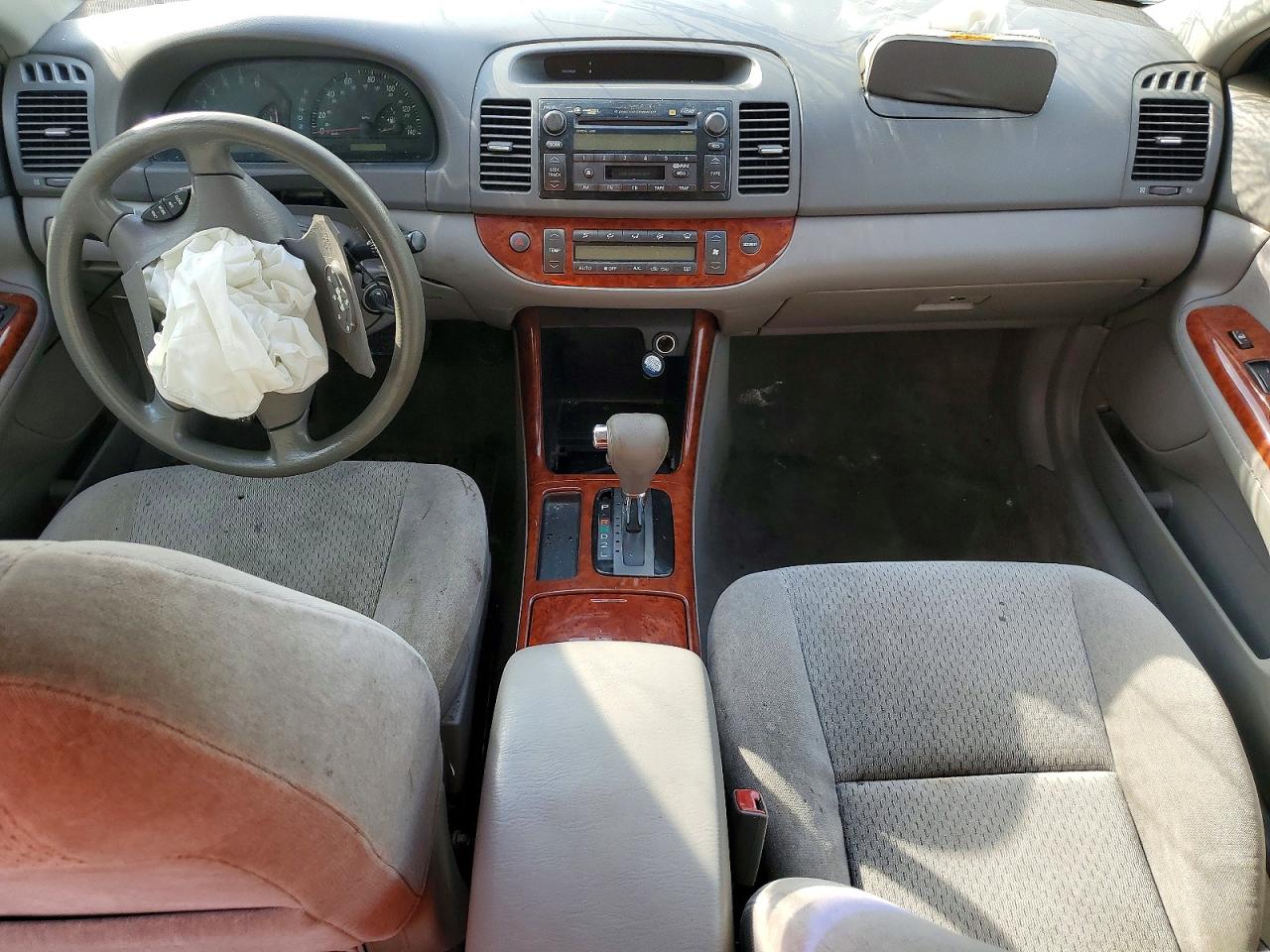 2003 TOYOTA CAMRY LE photo 8