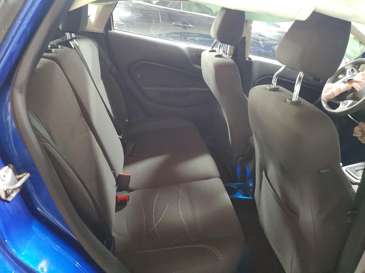 2018 FORD FIESTA SE photo 10