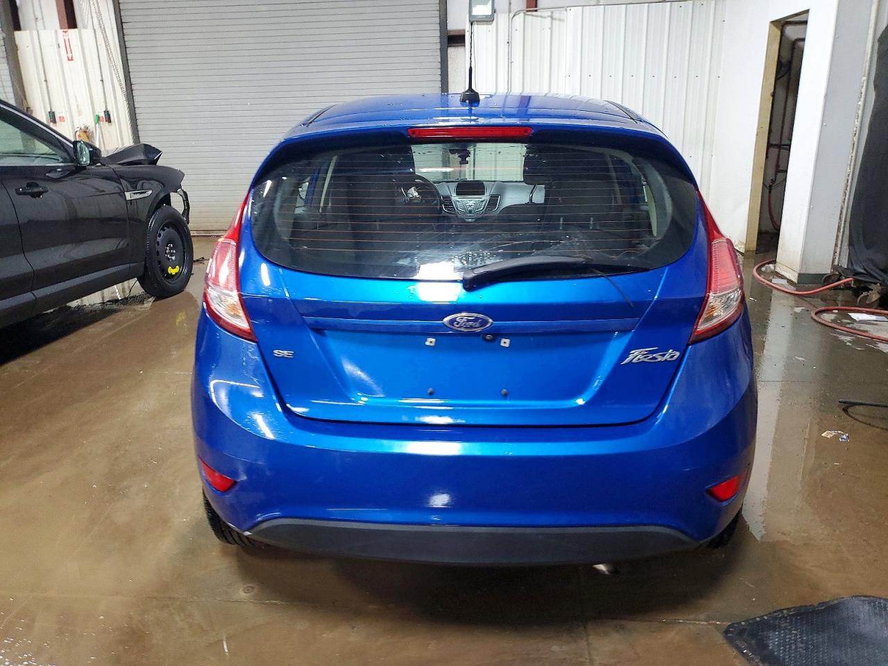 2018 FORD FIESTA SE photo 6