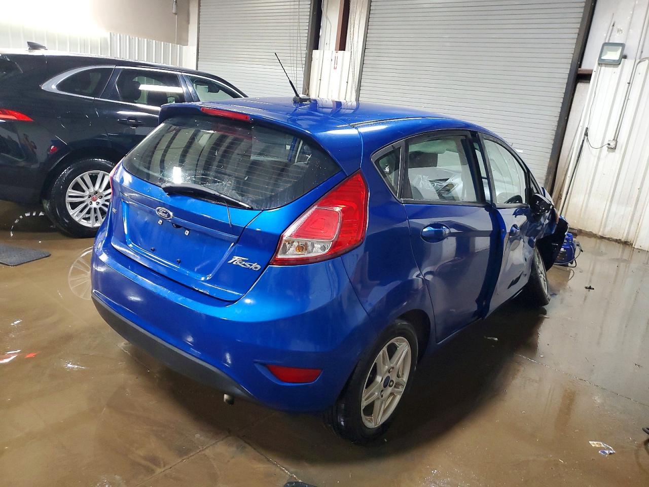 2018 FORD FIESTA SE photo 3