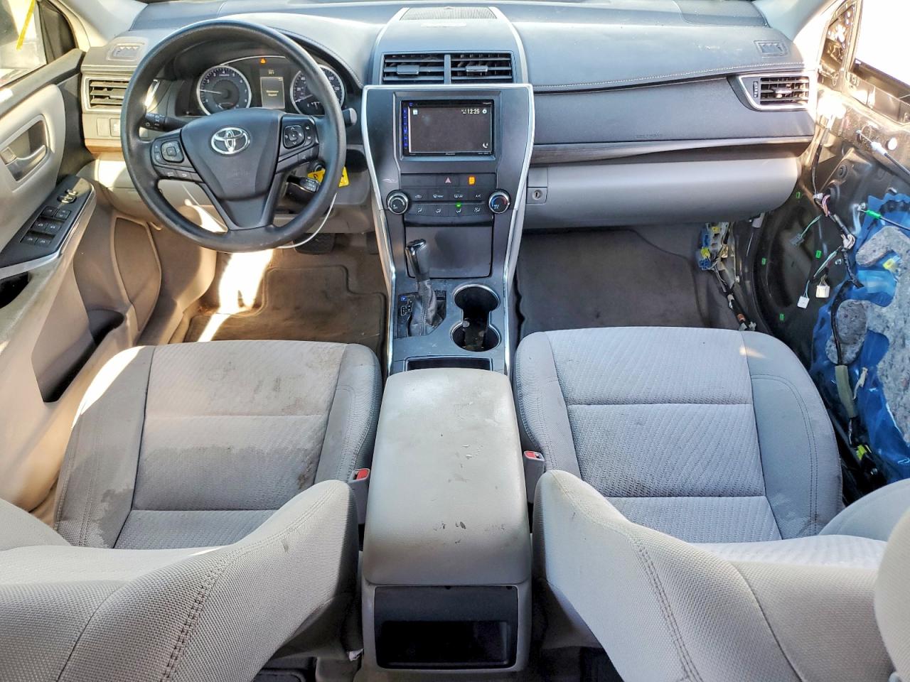 2016 TOYOTA CAMRY LE photo 8