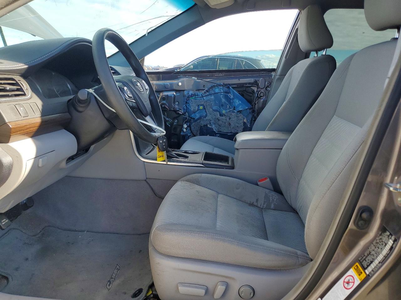 2016 TOYOTA CAMRY LE photo 7