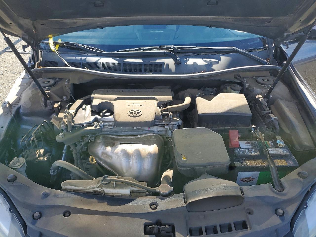 2016 TOYOTA CAMRY LE photo 11