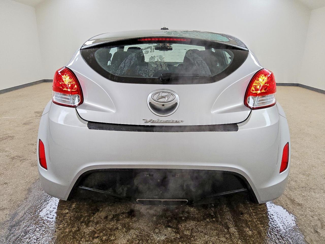 2017 HYUNDAI VELOSTER photo 6