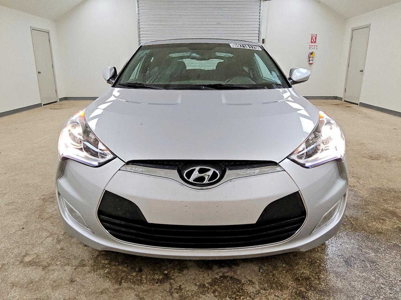2017 HYUNDAI VELOSTER photo 5