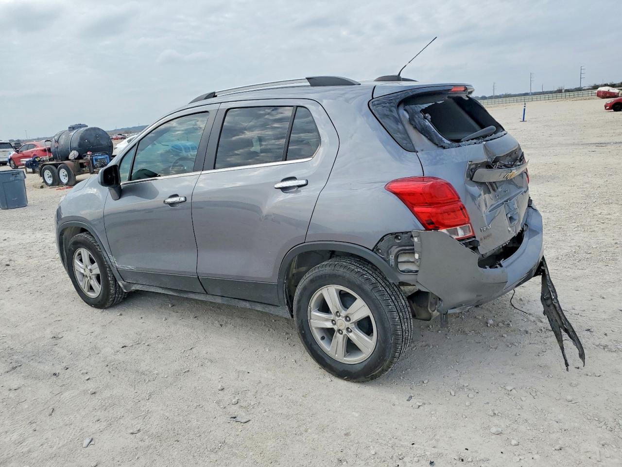 2020 CHEVROLET TRAX 1LT photo 2