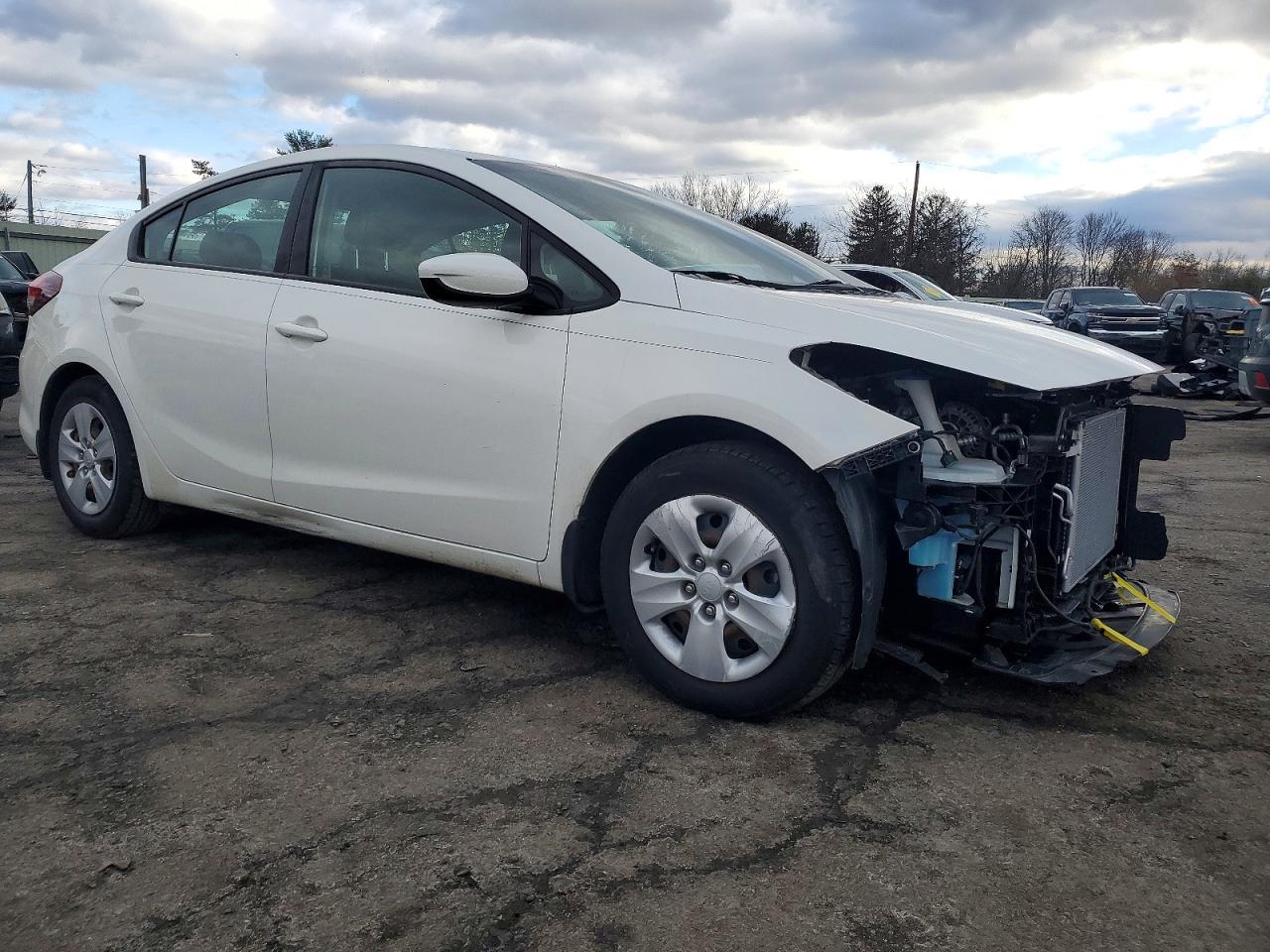 2018 KIA FORTE LX photo 4