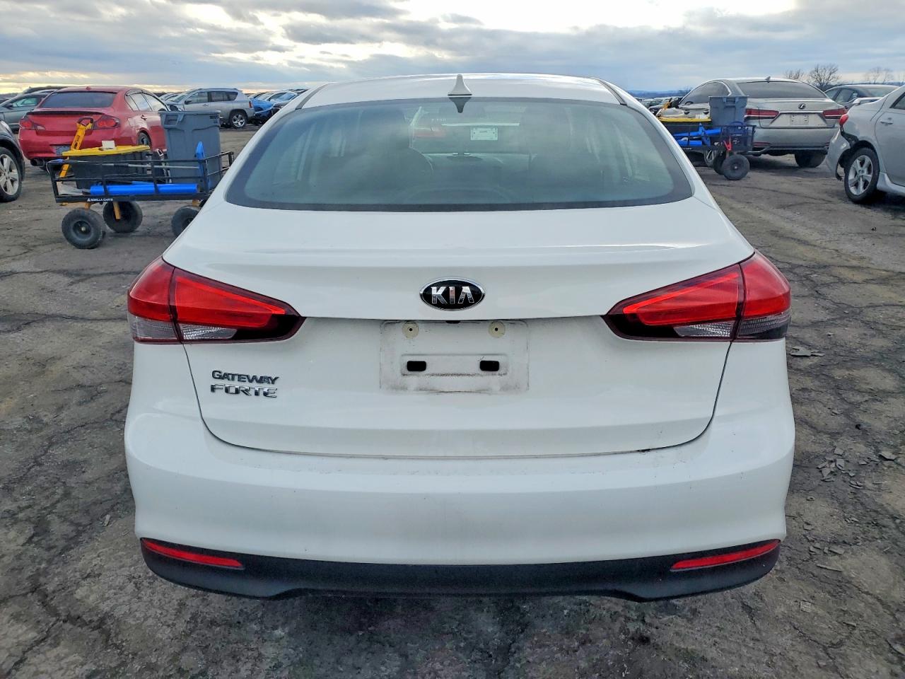2018 KIA FORTE LX photo 6