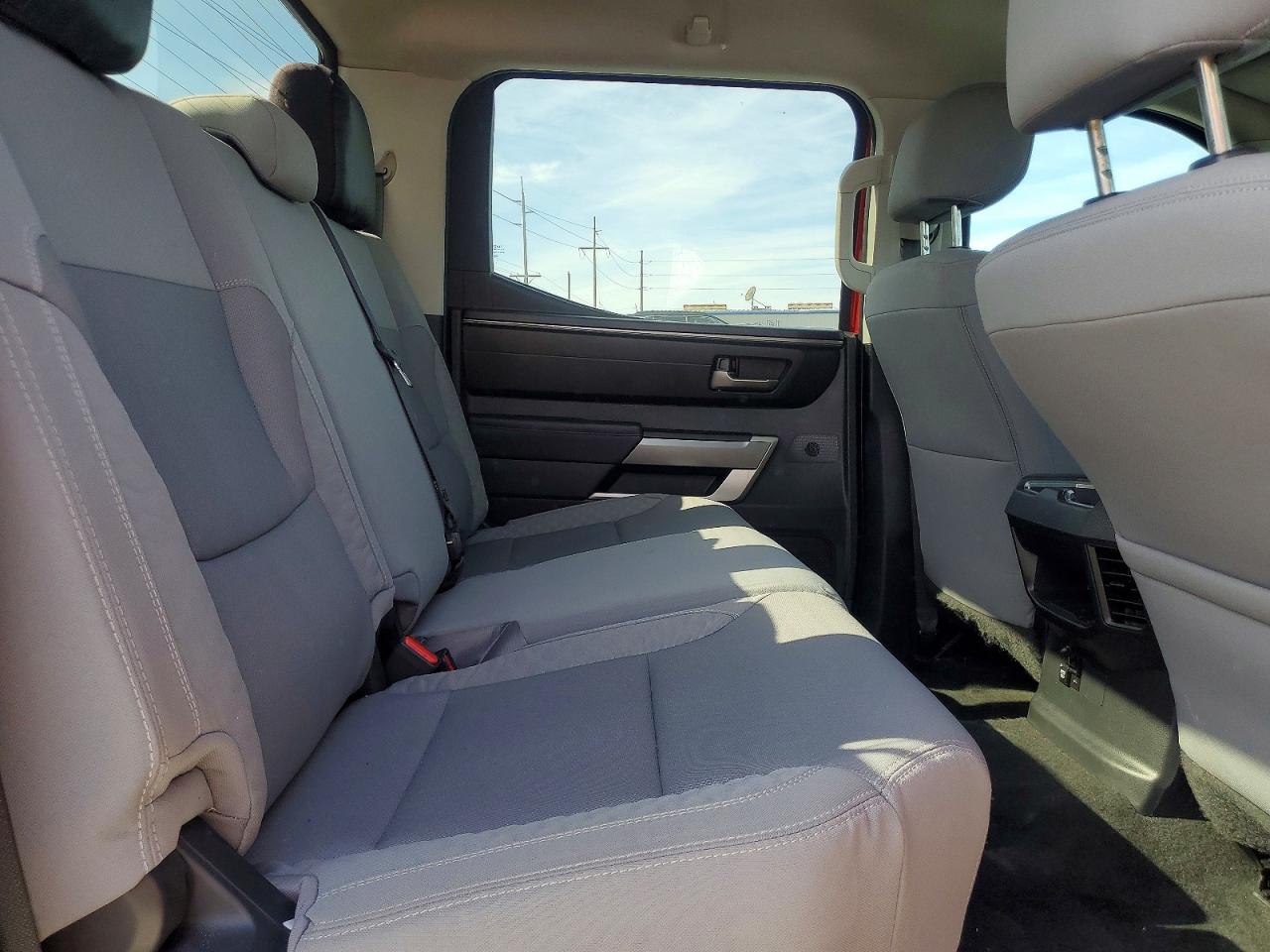 2024 TOYOTA TUNDRA CREWMAX SR photo 11