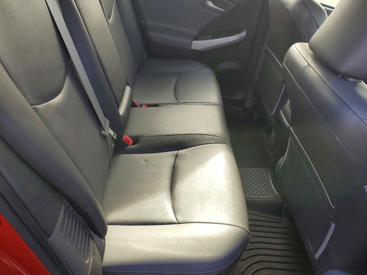 2012 TOYOTA PRIUS photo 11