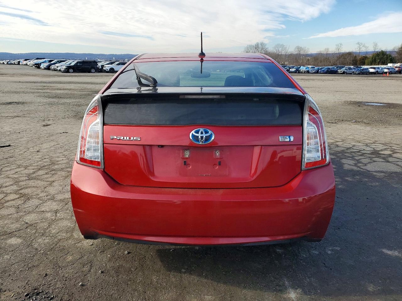 2012 TOYOTA PRIUS photo 6