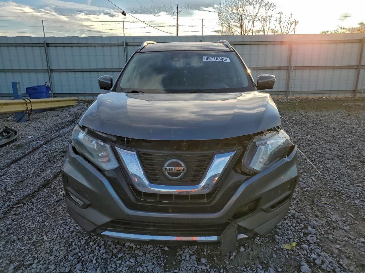 2018 NISSAN ROGUE S photo 5
