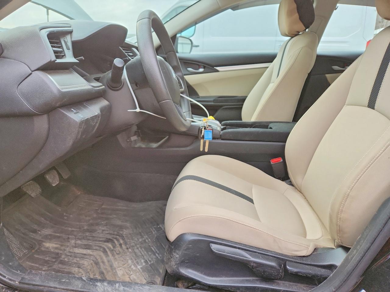 2017 HONDA CIVIC LX photo 7