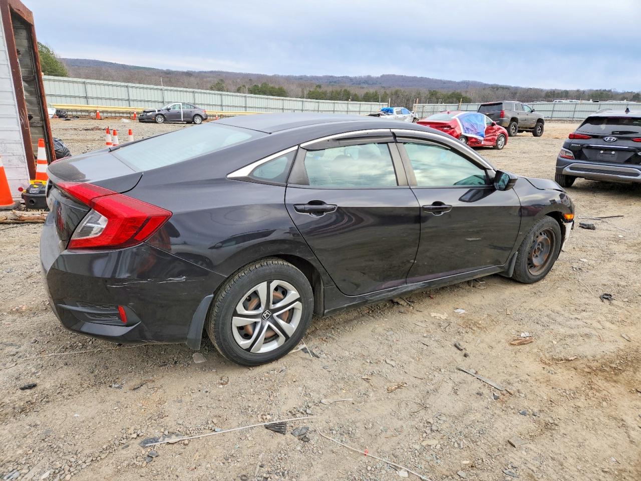 2017 HONDA CIVIC LX photo 3