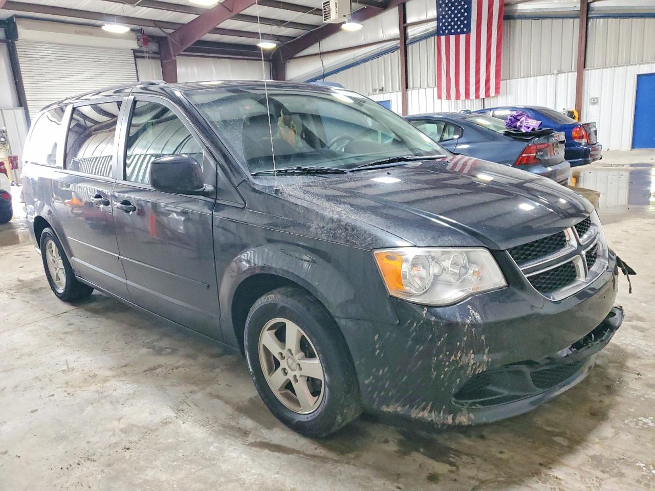 2012 DODGE GRAND CARAVAN SXT photo 4