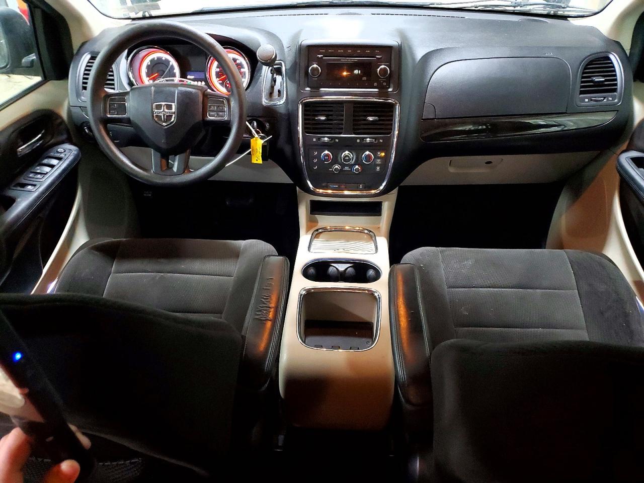 2012 DODGE GRAND CARAVAN SXT photo 8