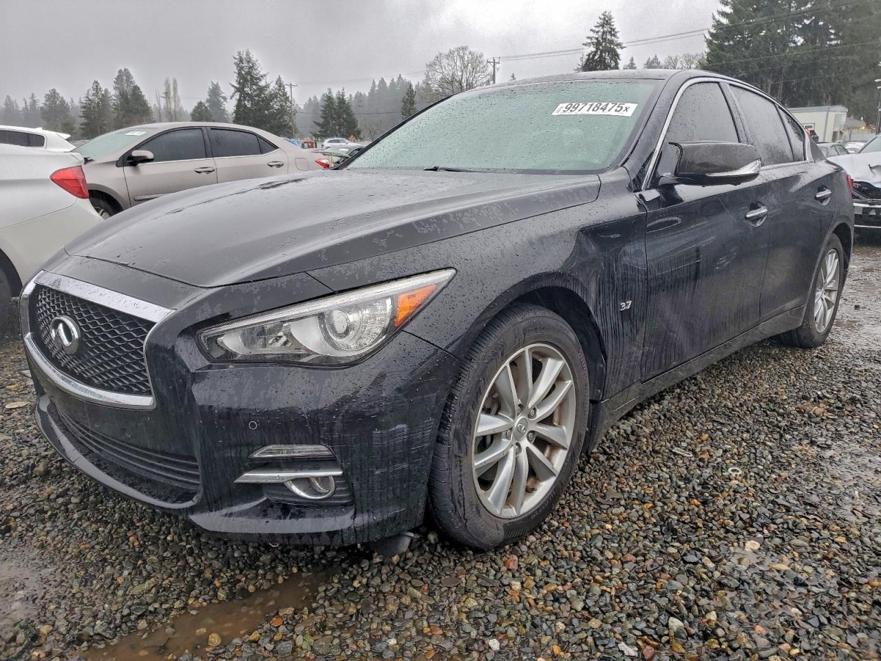 2015 INFINITI Q50