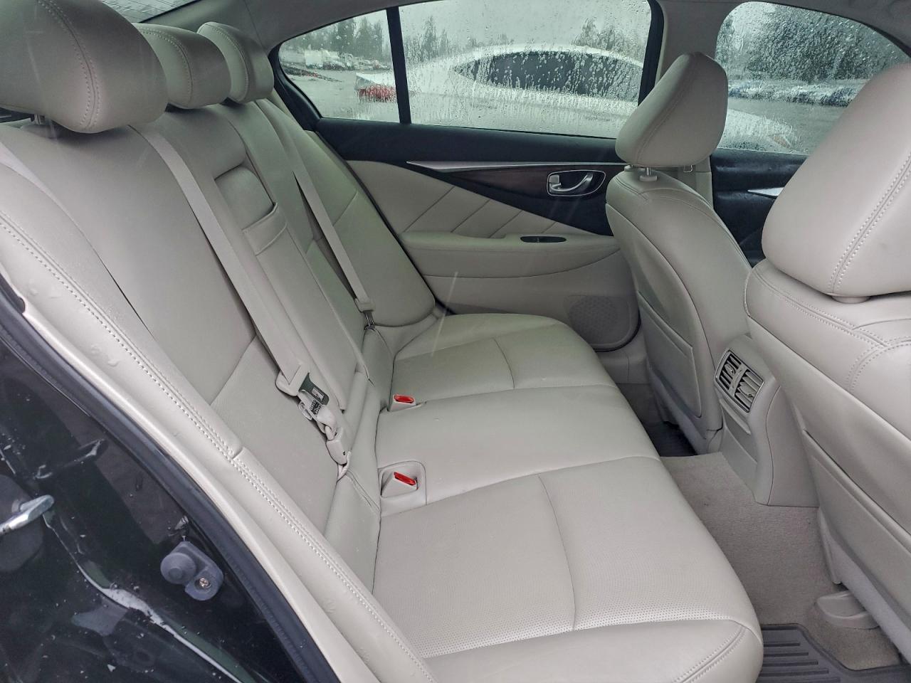 2015 INFINITI Q50 BASE photo 10