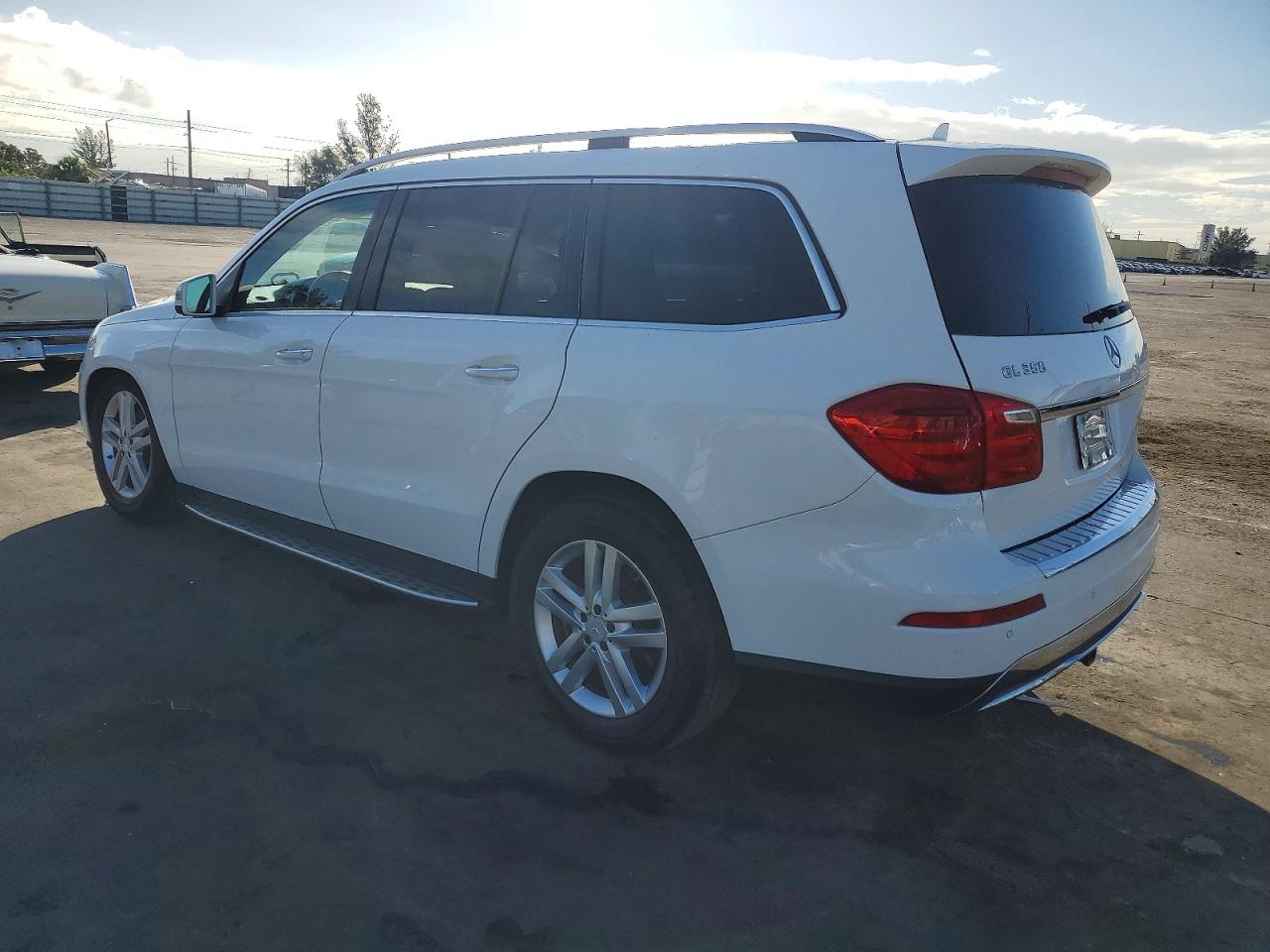 2014 MERCEDES-BENZ GL 350 BLUETEC photo 2
