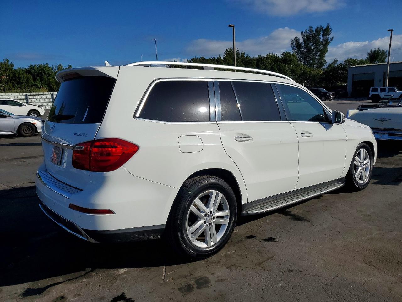 2014 MERCEDES-BENZ GL 350 BLUETEC photo 3