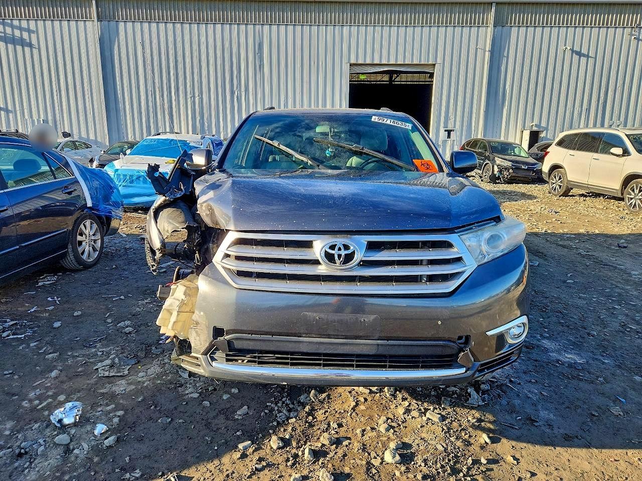 2011 TOYOTA HIGHLANDER BASE photo 5