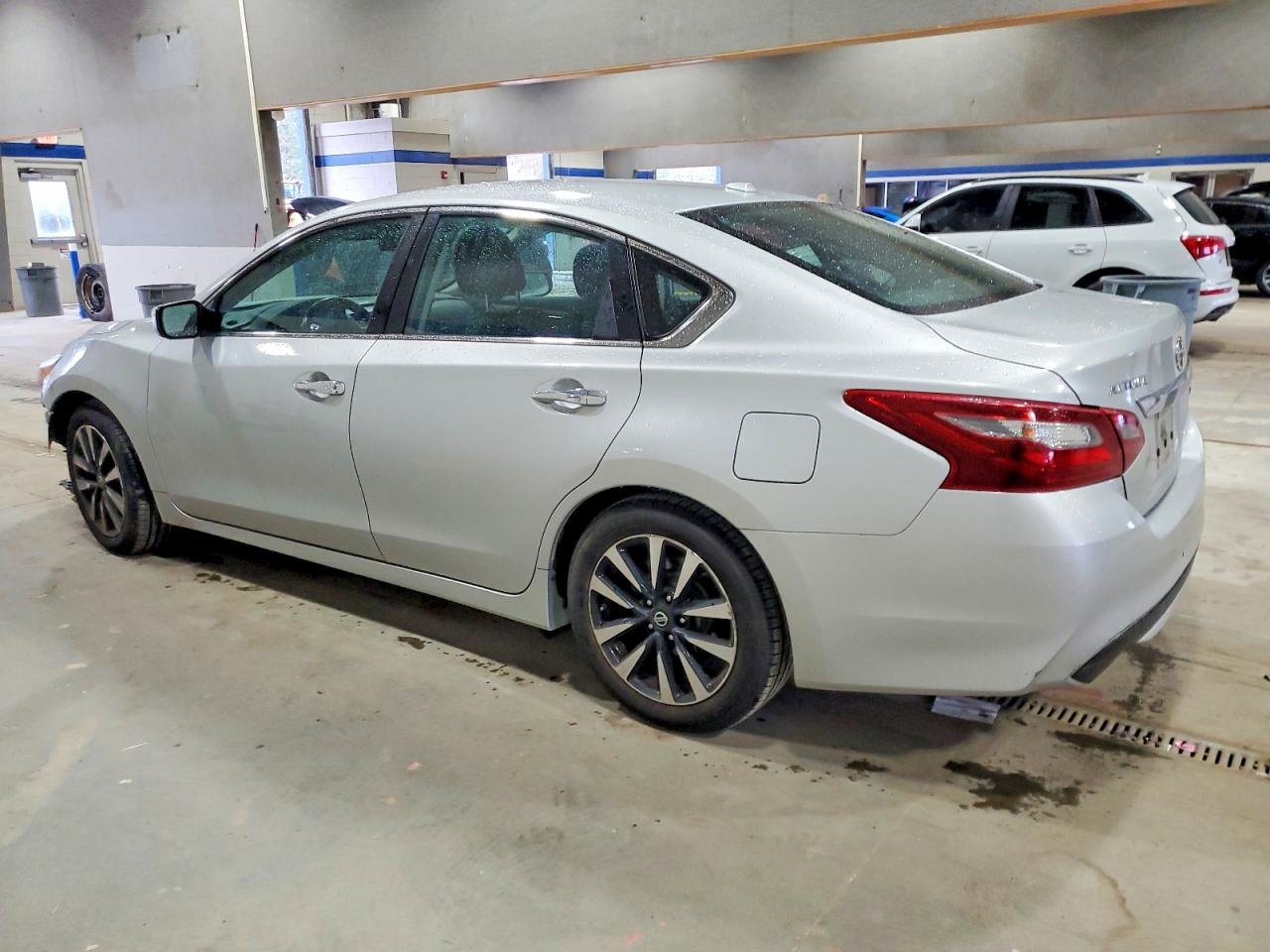 2018 NISSAN ALTIMA photo 2