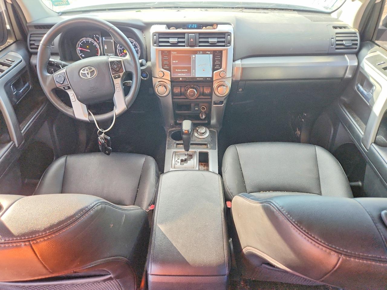 2022 TOYOTA 4RUNNER SR5 PREMIUM photo 8