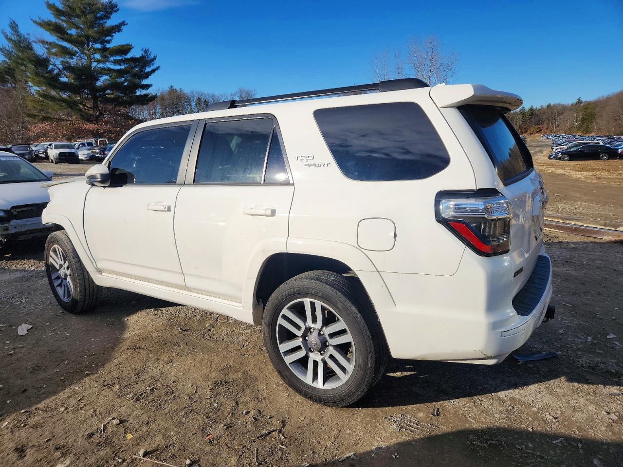 2022 TOYOTA 4RUNNER SR5 PREMIUM photo 2