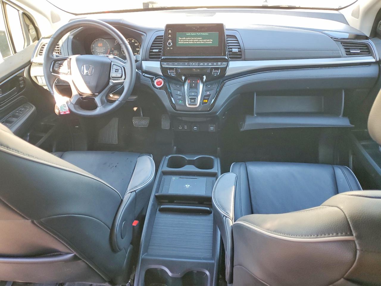 2025 HONDA ODYSSEY TOURING photo 8
