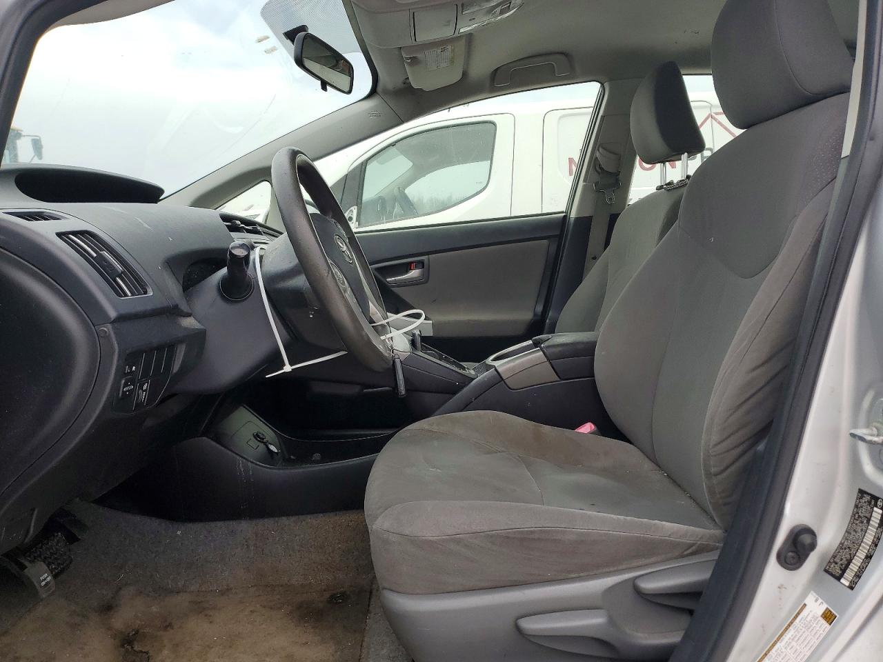 2012 TOYOTA PRIUS photo 7