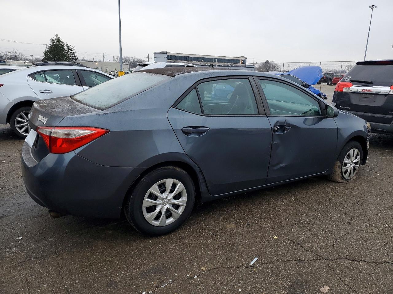 2014 TOYOTA COROLLA L photo 3