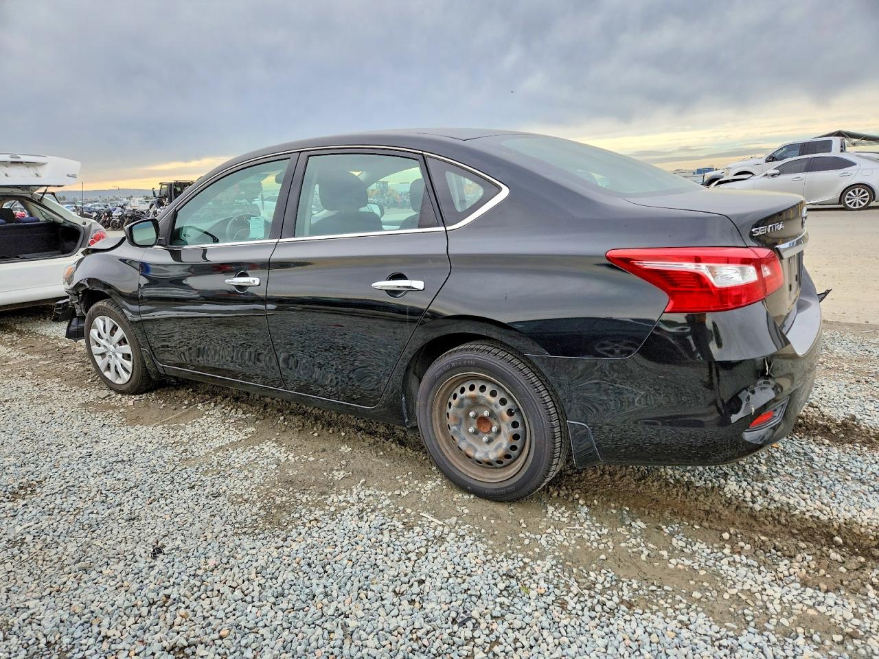 2018 NISSAN SENTRA S photo 2