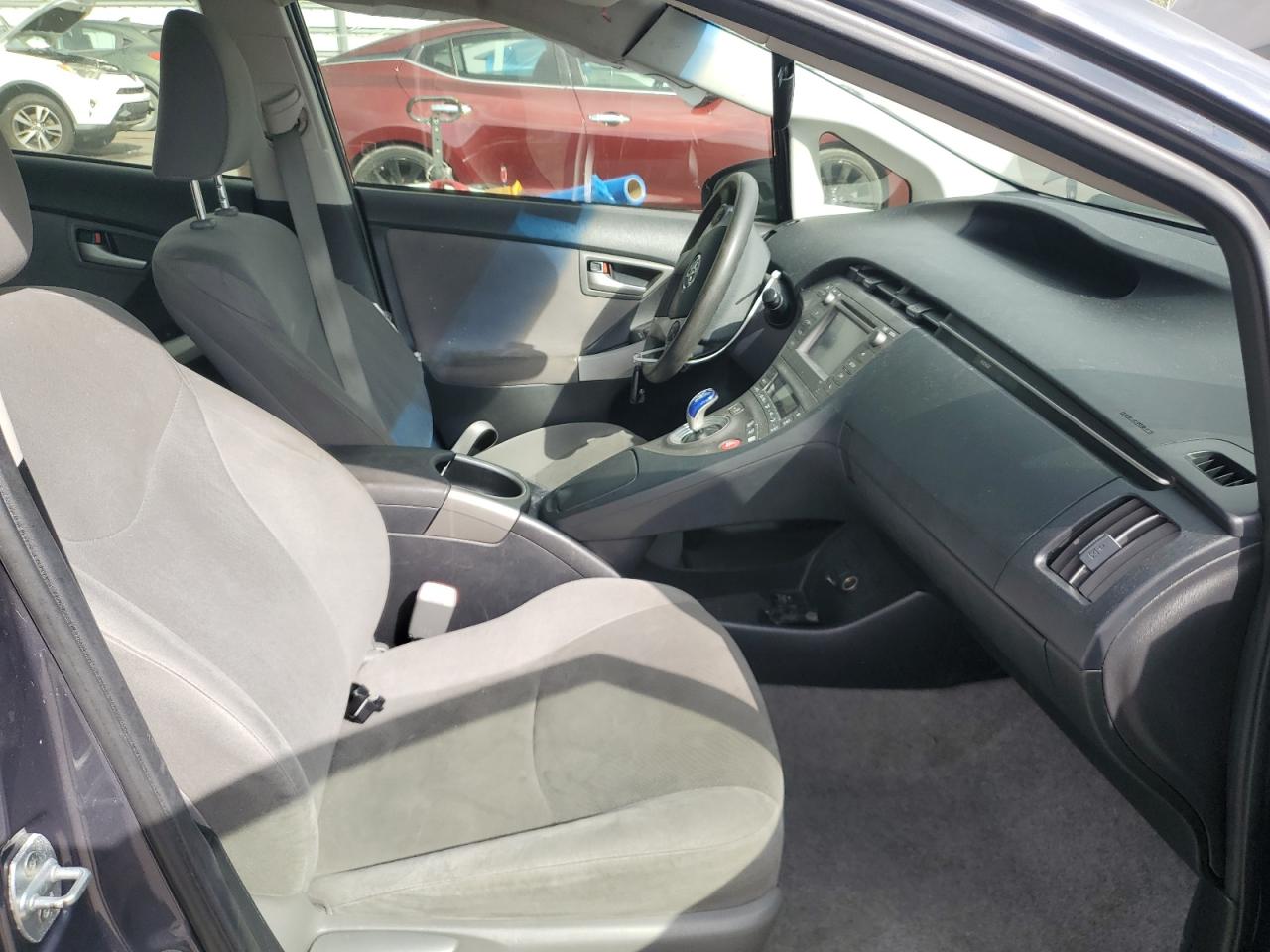 2013 TOYOTA PRIUS photo 7